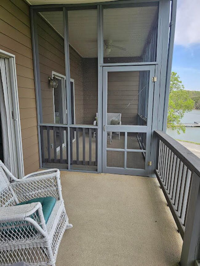 Screened porch from deck | Image 30