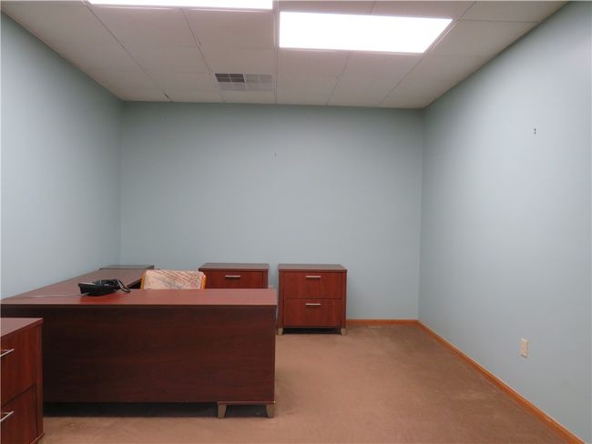 45 W Main St, Home with 0 bedrooms, 0 bathrooms and 12 parking in Sharpsville PA | Image 10