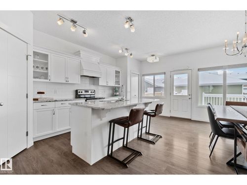 540 Ebbers Way Nw, Edmonton, AB, T5Y3T8 | Card Image