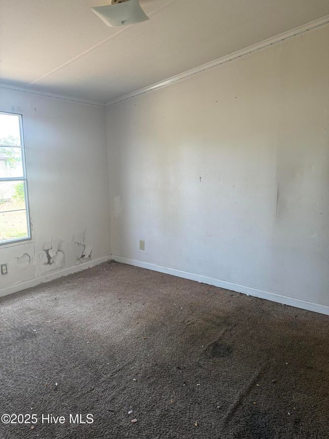 108 N Queens St, House other with 3 bedrooms, 2 bathrooms and null parking in Hubert NC | Image 8