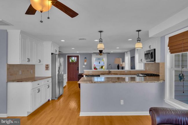 106 S Barnegat Ave, House other with 5 bedrooms, 2 bathrooms and null parking in Surf City NJ | Image 17