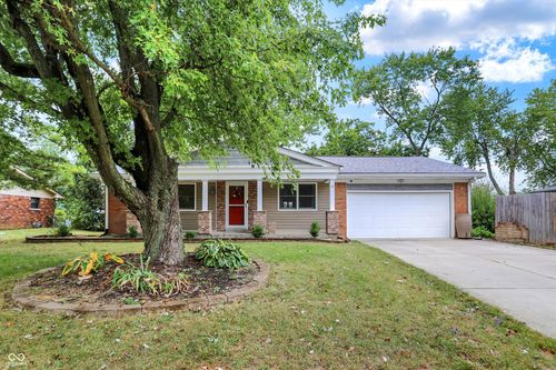 8042 Lockwood Lane, Indianapolis, IN, 46217 | Card Image