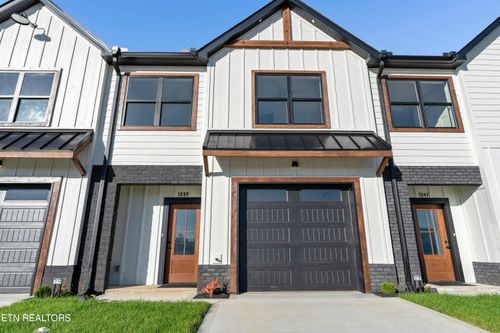 1339 Grace Way, Sevierville, TN, 37862-6191 | Card Image