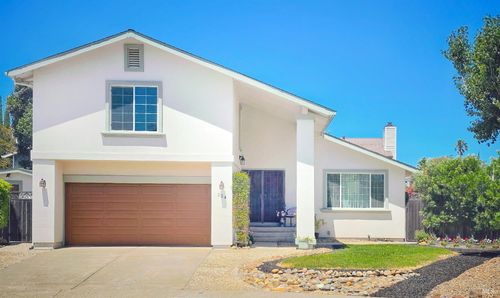 124 Kingsland Court, Vacaville, CA, 95687 | Card Image