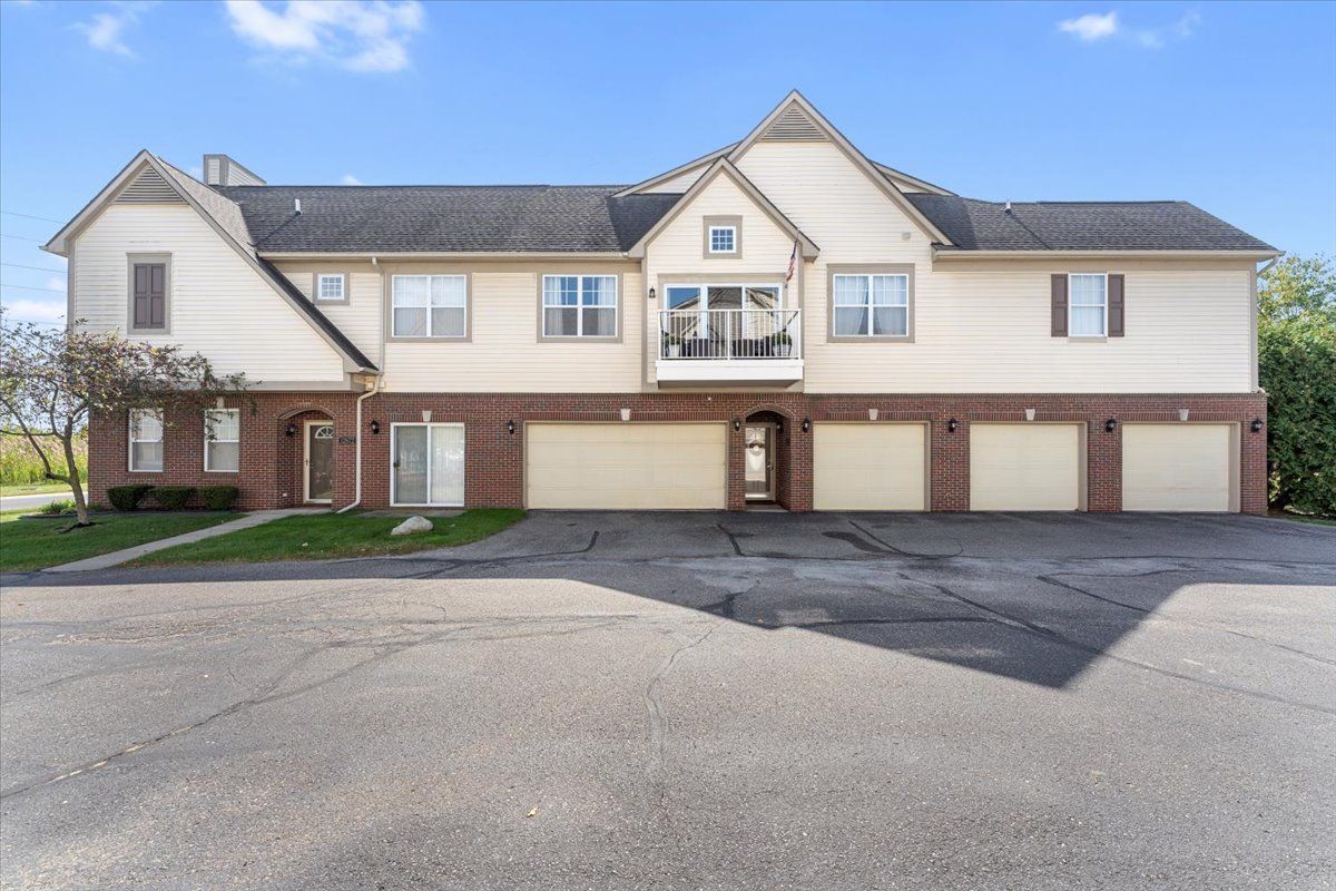 Second Ave, Southgate, MI 48195