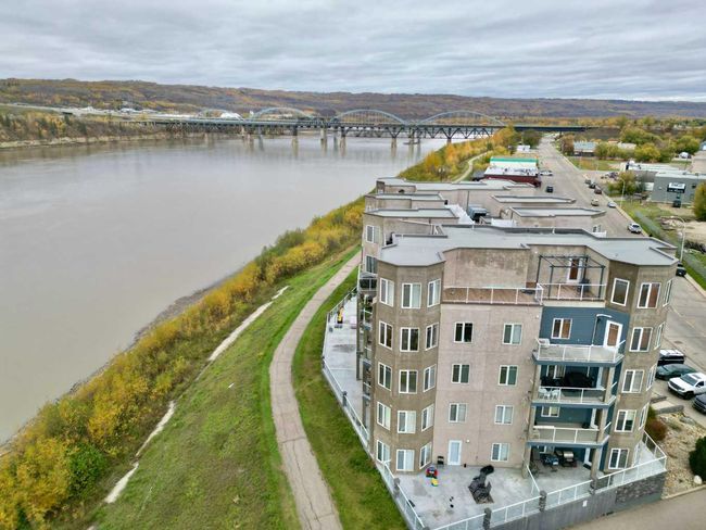 404 - 9810 94 St, Condo with 2 bedrooms, 2 bathrooms and 1 parking in Peace River AB | Image 5