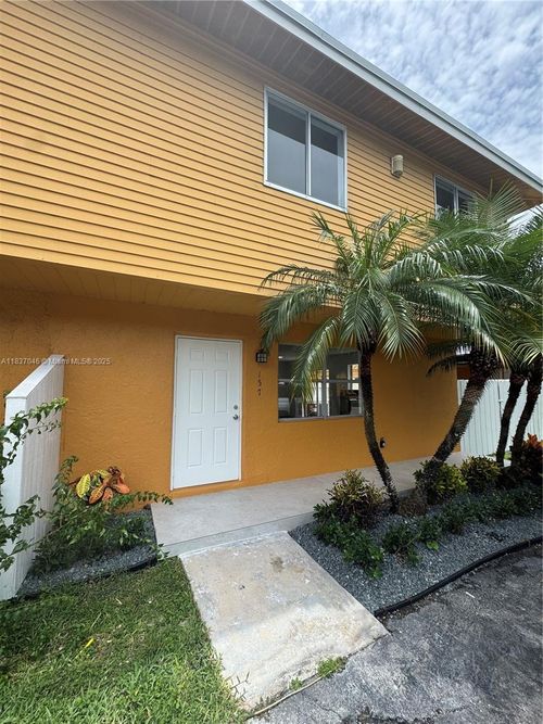 157-157 Ne 12th Ave, Homestead, FL, 33030-6215 | Card Image