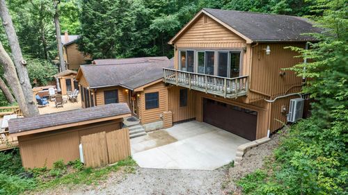 11 Shoreline Dr, Perrysville, OH, 44864-9567 | Card Image