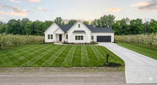 8229 Herrington Ave Ne, Belmont, MI, 49306-9776 | Card Image