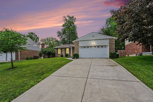 8496 Coran Dr, Anderson, OH, 45255-3223 | Card Image