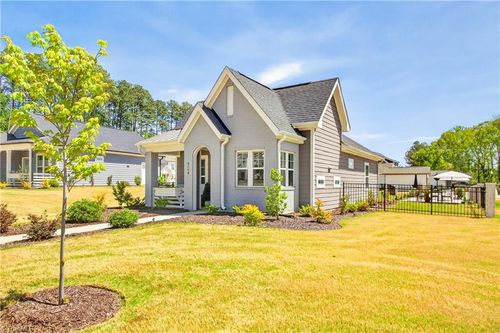 5129 Whaitley Ln, Greensboro, NC, 27407-7955 | Card Image