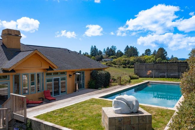 2614 Scotts Right Of Way, House other with 4 bedrooms, 4 bathrooms and 10 parking in Sebastopol CA | Image 73