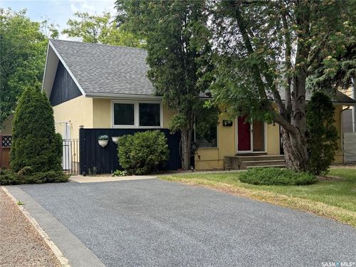 42 Spinks Dr, Saskatoon, SK, S7H4B8 | Card Image