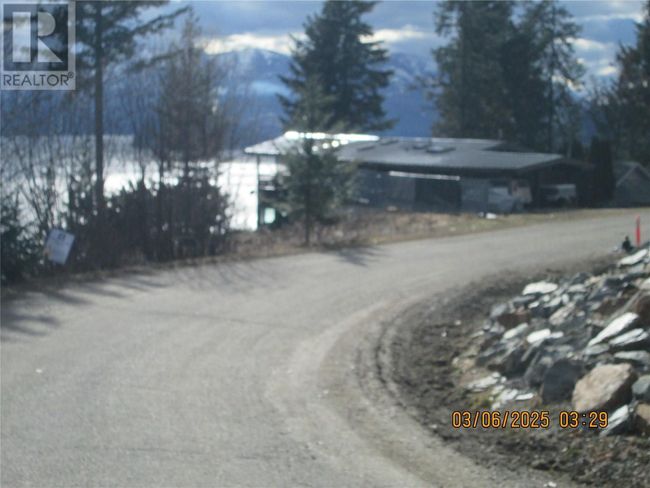 5305 Meadow Creek Cres, House other with 4 bedrooms, 3 bathrooms and 5 parking in Celista BC | Image 62
