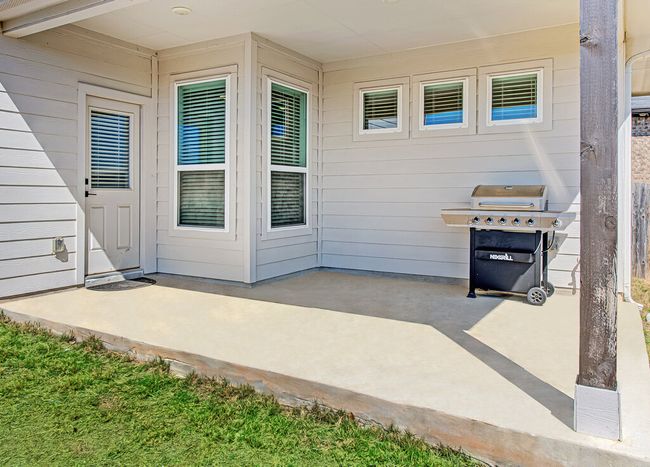 331 Oleander Loop, House other with 4 bedrooms, 3 bathrooms and 4 parking in Buda TX | Image 33