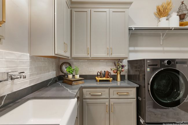 8170 Blue Oak, House other with 4 bedrooms, 5 bathrooms and null parking in Garden Ridge TX | Image 69
