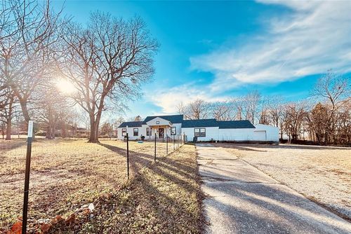 825 S Eufaula Ave, Wewoka, OK, 74884-3421 | Card Image