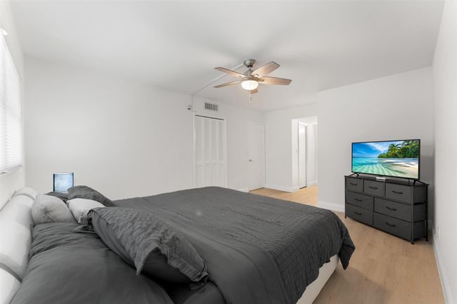 APT-409 - 2650 S Course Dr, Condo with 2 bedrooms, 2 bathrooms and null parking in Pompano Beach FL | Image 11