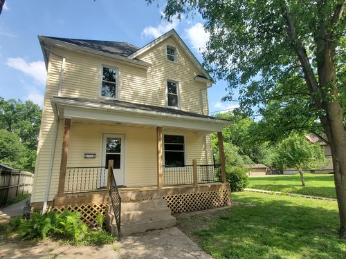 712 3rd Street A, Moline, IL, 61265-1206 | Card Image