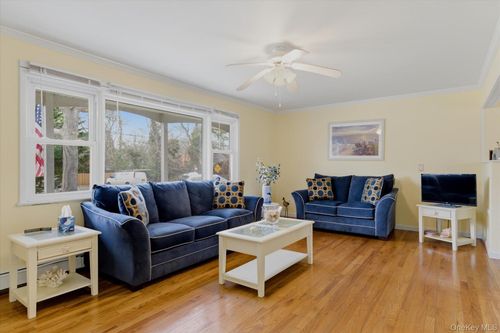 51 Gravel Hill Rd, Hampton Bays, NY, 11946-1744 | Card Image