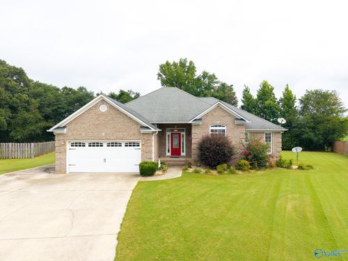 16235 Kyle Moran Dr, Athens, AL, 35614-5163 | Card Image