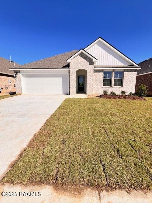 107 Broussard Hill Dr, Broussard, LA, 70518-7457 | Card Image