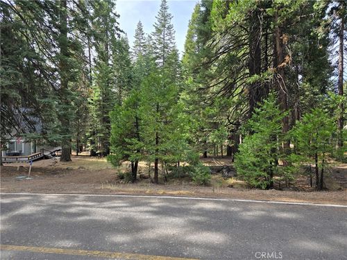 615 Clifford Trl, Lake Almanor, CA, 96137-9511 | Card Image