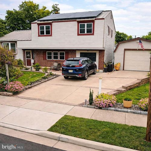 125 Colonial Rd, EDGEWATER PARK, NJ, 08010-1917 | Card Image