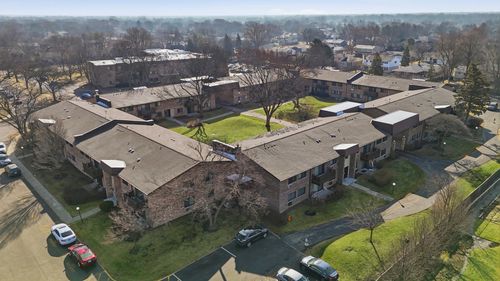 204-2620 Windsor Dr, Arlington Heights, IL, 60004-2740 | Card Image