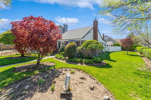 266 Semton Blvd, Franklin Square, NY, 11010-3410 | Card Image