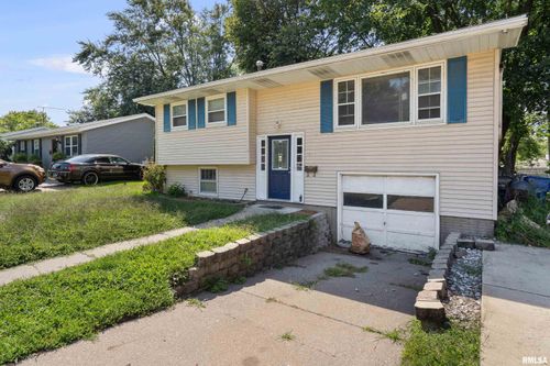 3324 Eastern Ave, Davenport, IA, 52807-2023 | Card Image