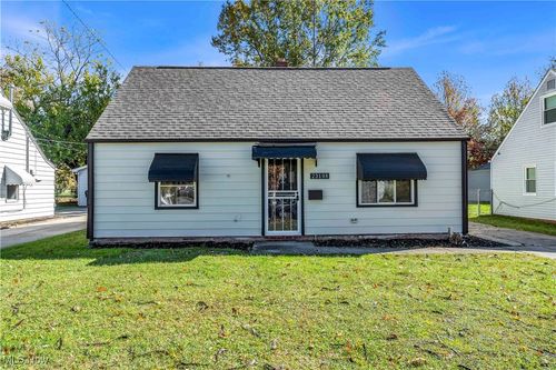 23198 Gay St, Euclid, OH, 44123-1516 | Card Image