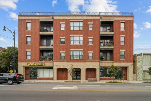 3c-5300 Lincoln Ave, Chicago, IL, 60625-3986 | Card Image