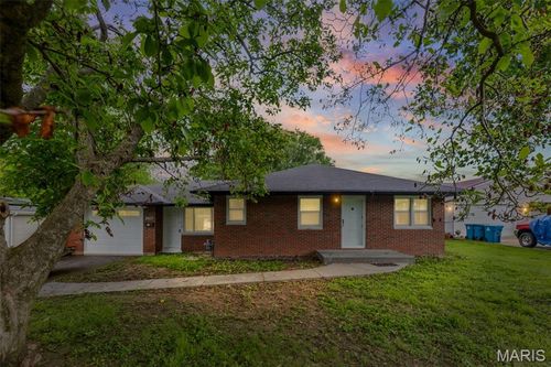 2417 Sylvan Ln, Alton, IL, 62002-5532 | Card Image