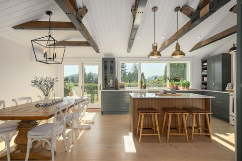 580 Ioco Rd, Port Moody, BC, V3H2W2 | Card Image