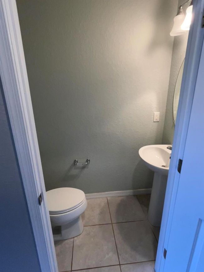 2305 Byron St, Townhouse with 3 bedrooms, 3 bathrooms and null parking in Palm Springs FL | Image 4