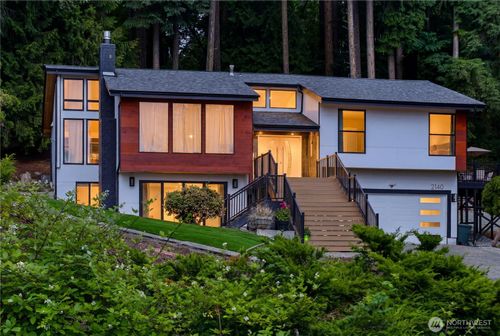 2140 192nd Ave Se, Sammamish, WA, 98075-9648 | Card Image