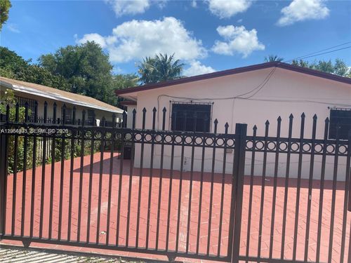 0-7715 Nw 2nd Ct, Miami, FL, 33150-2905 | Card Image