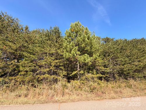 36-1953 Milton St, Newton, NC, 28658-9225 | Card Image