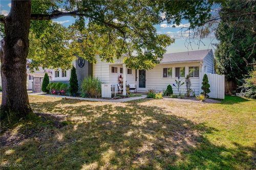 2514 Carson Rd, Fairlawn, OH, 44333-3833 | Card Image