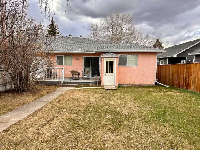 222 2 Avenue Ne, Home with 4 bedrooms, 3 bathrooms and 3 parking in Three Hills AB | Image 22