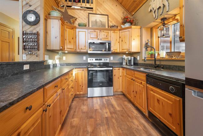 W7113 Bighorn Court, House other with 3 bedrooms, 4 bathrooms and null parking in MOUNT MORRIS WI | Image 13
