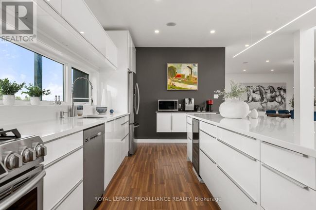 2670 County Road 8 Road, House other with 7 bedrooms, 7 bathrooms and 10 parking in Prince Edward County (North Marysburg Ward) ON | Image 20