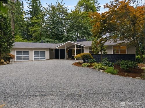 26415 Se 154th Pl, Issaquah, WA, 98027-8242 | Card Image