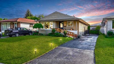 11 Gibson Crt, House other with 3 bedrooms, 3 bathrooms and 4 parking in Kitchener ON | Image 1