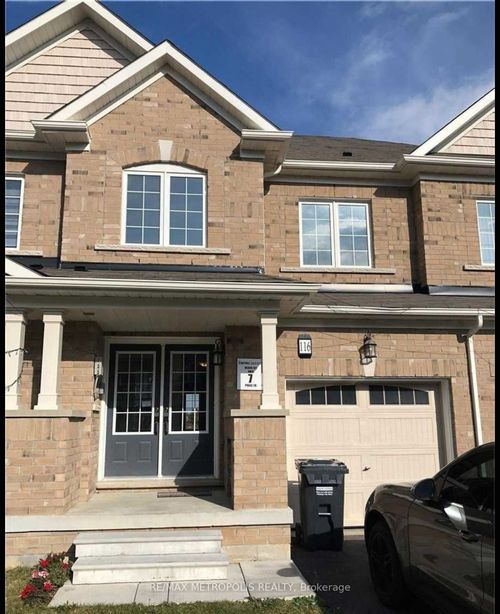 upper-116 Golden Springs Dr, Brampton, ON, L7A4N7 | Card Image