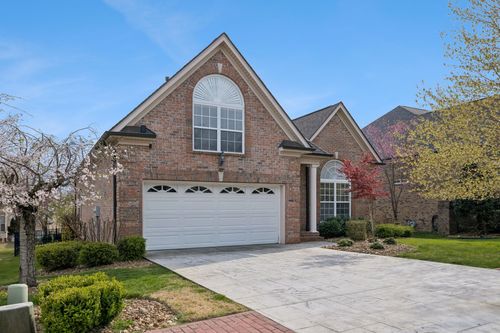 1075 Isaac Franklin Dr, Gallatin, TN, 37066-7422 | Card Image