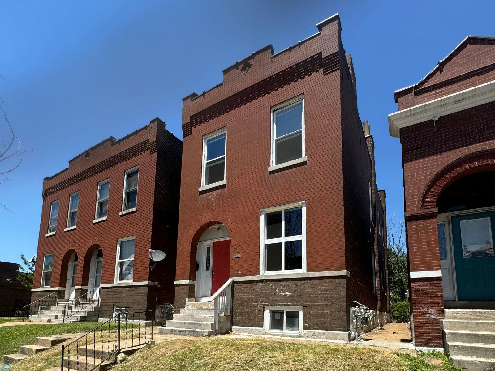 Dunnica Ave, Saint Louis, MO 63118