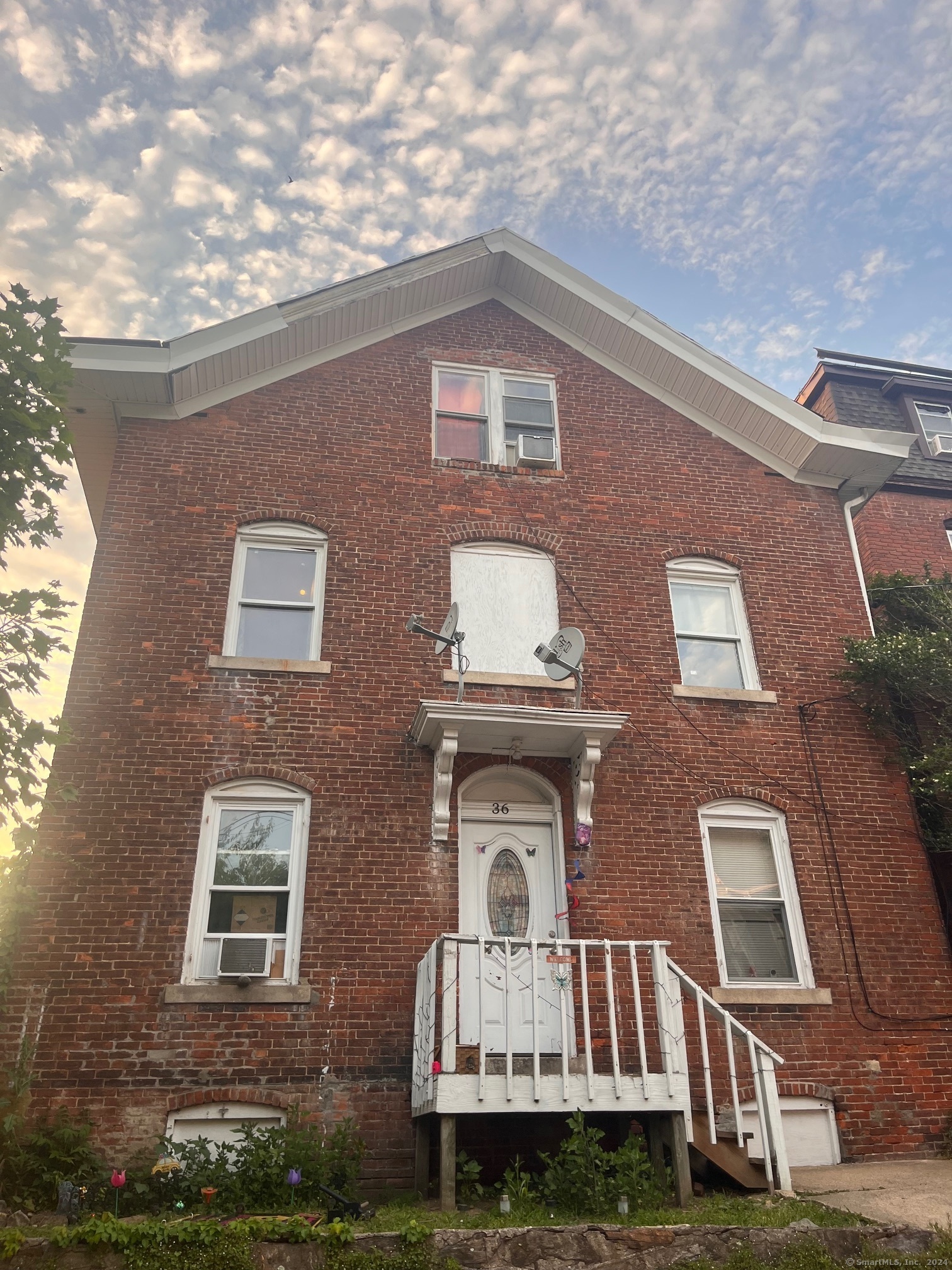 Cliff St, Norwich, CT 06360
