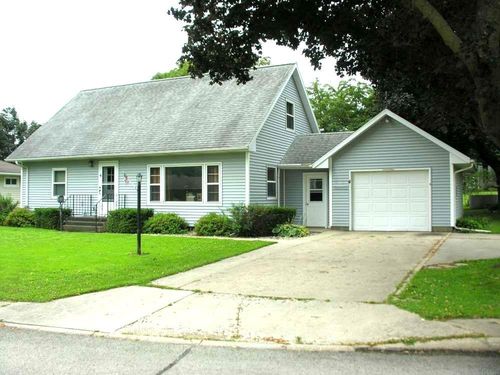4 Maple Ln, Osage, IA, 50461-1545 | Card Image